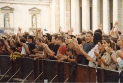 Crowd OBEN OHNE 1998